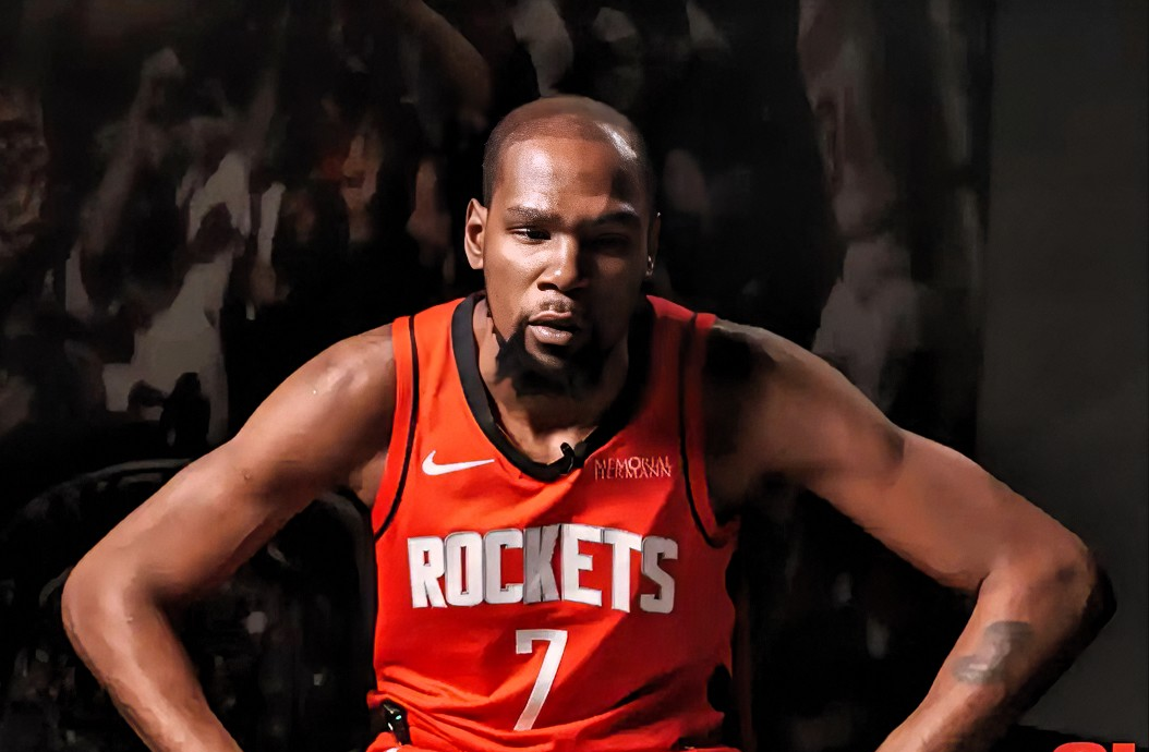 从杜兰特连续三场比赛得分超过势不可挡到尤文图斯今晚完成体检，Uzi关键时刻失利的简单介绍